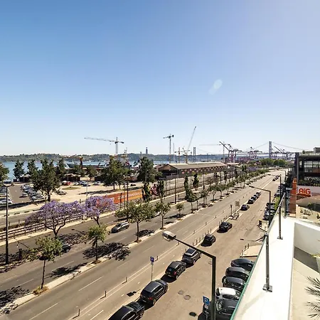 Apartman Whome Brand New Rooftop With River View